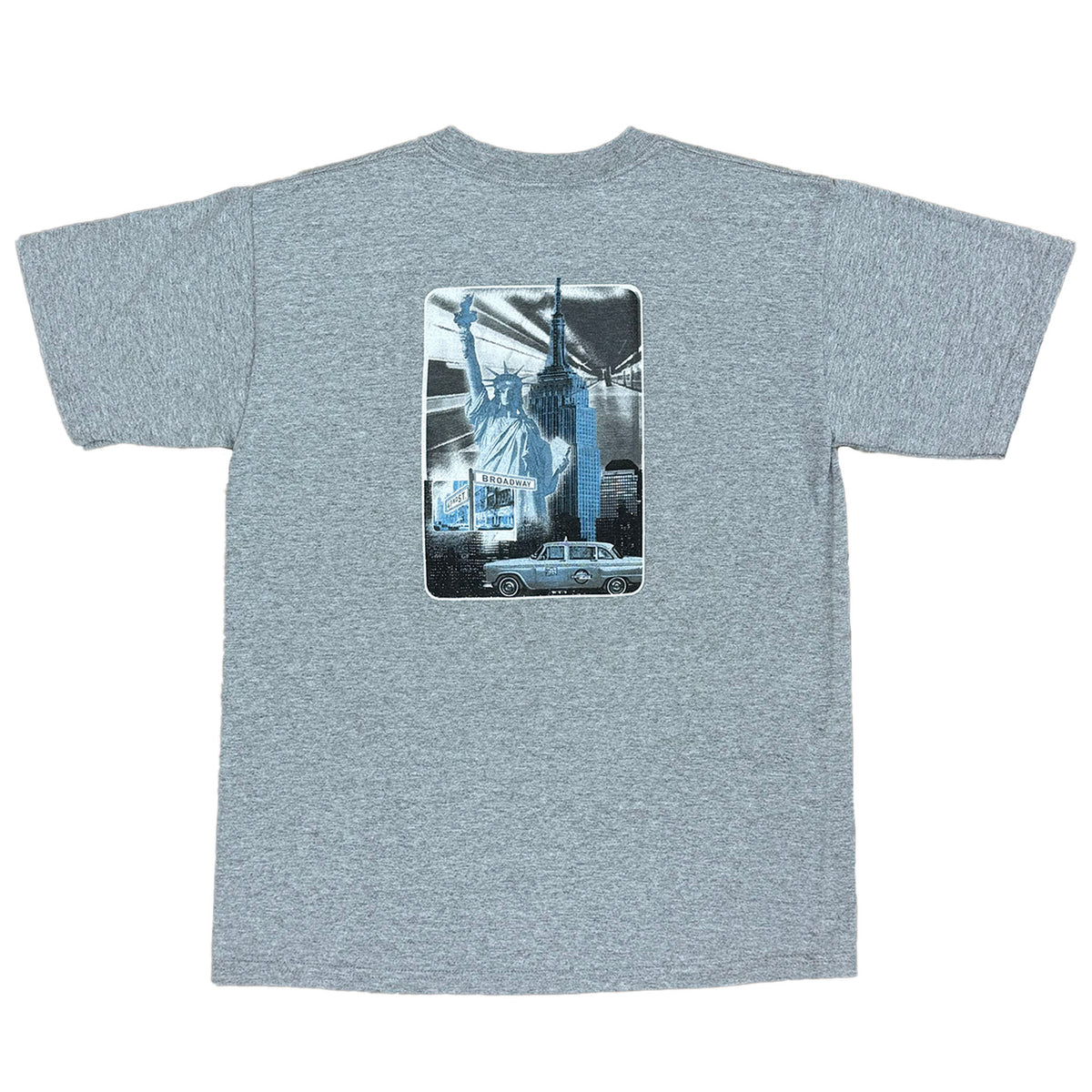 BACK BOF SHIRT SHOWS IMAGE BOF STATUEB OF LIBERTY, TAXI, CRYSLER BUILDING, AND BROADWAY STREET