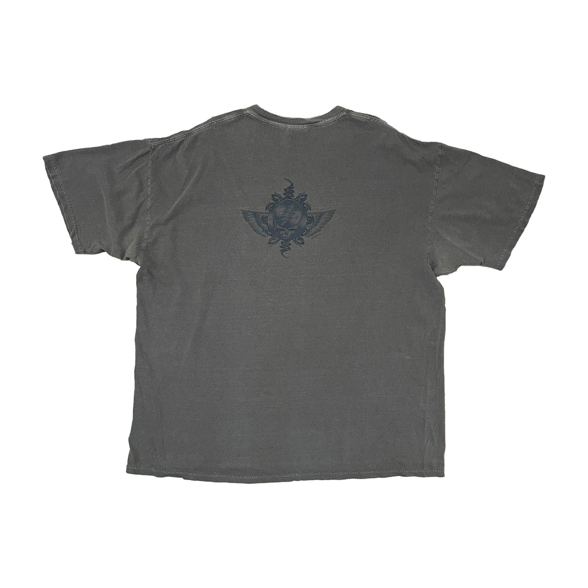 backside of shirt has a grateful dead logo in the center that is navy blue